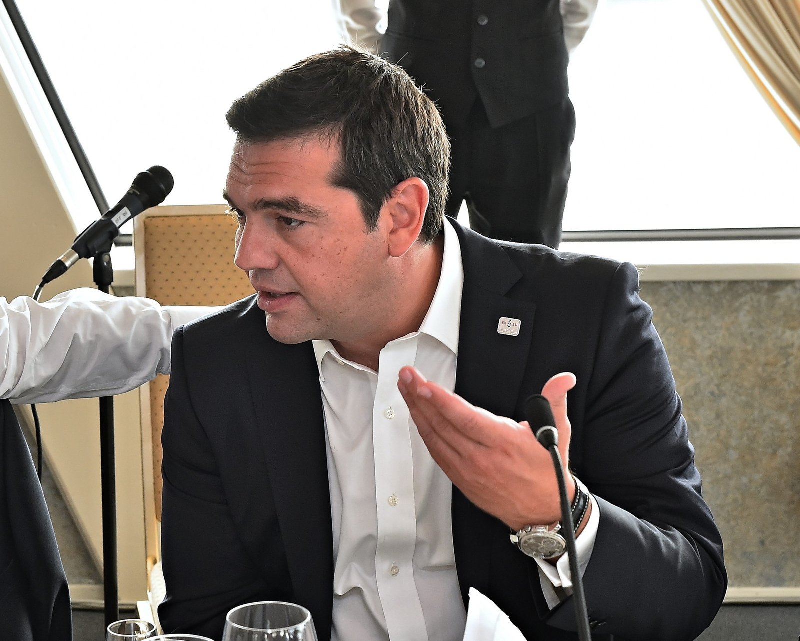 Αλέξης Τσίπρας: Σφοδρή Επίθεση σε Μητσοτάκη για «Υποτέλεια» στον Τραμπ