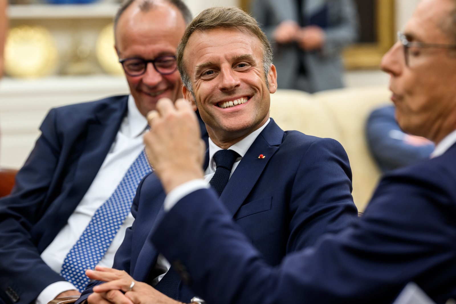 Μακρόν: «Η Γαλλία είναι άγρια» – Δημοσιεύει εντυπωσιακό βίντεο με στρατιωτική ισχύ εν μέσω εντάσεων στη Μέση Ανατολή